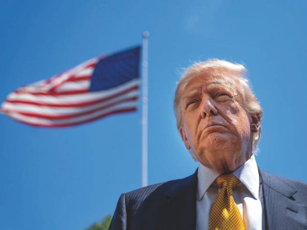 Diplomacia. El presidente Donald Trump aterrizó el miércoles en Pekín para iniciar una visita de Estado a China que se alargará hasta este viernes, su segunda al país asiático desde la realizada en 2017 durante su primer mandato.