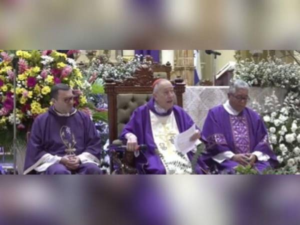 El cardenal Rodríguez durante la homilía de este domingo.