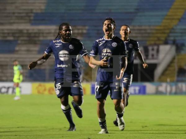 Imágenes del desarrollo del partido Motagua vs Olancho FC.