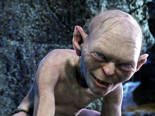 Ambientada cronológicamente durante los acontecimientos iniciales de La comunidad del anillo, la trama explorará de forma profunda y psicológica la perspectiva de Gollum mientras Gandalf y Aragorn emprenden una carrera contrarreloj para capturarlo antes de que caiga en manos de las fuerzas de Sauron.
