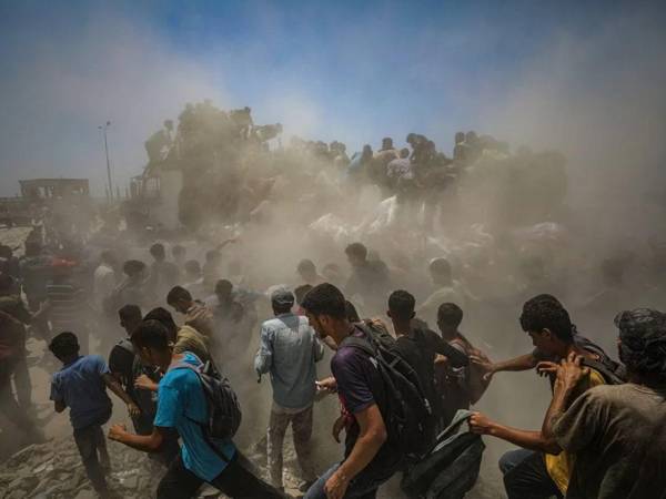 Siete murieron en Jan Yunis al intentar interceptar ayuda; no se precisó el lugar exacto.