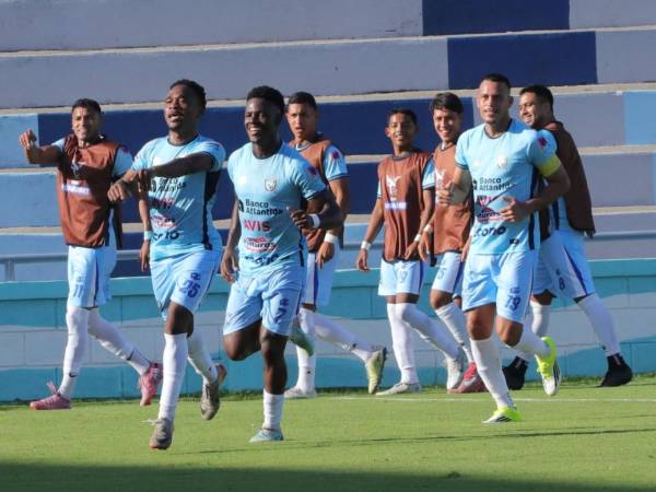 Bryan Félix anotó el cuarto gol del Génesis PN sobre el Victoria.