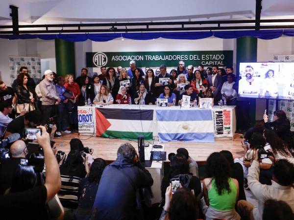 Adalah calificó de ilegal la detención de los activistas y registró diversas denuncias de abusos y malos tratos.