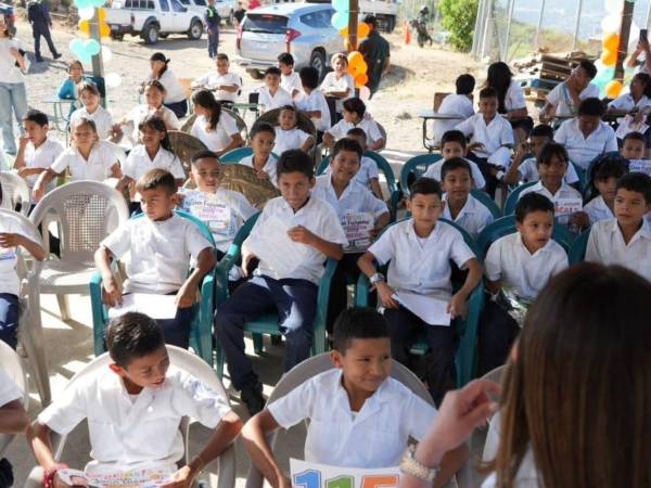 El proyecto busca mejorar las condiciones en las que reciben clases los alumnos de educación primaria, quienes cursan desde primero hasta sexto grado en ese centro educativo.