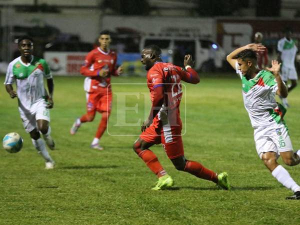 Partido bastante parejo hasta el momento en el Marcelo Tinoco de Danlí.