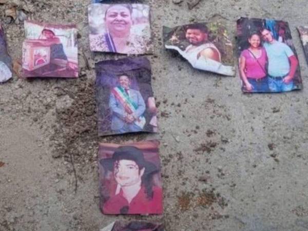 Un cementerio de El Paraíso se convirtió en el centro de una polémica en redes sociales, luego de que circularan imágenes del hallazgo de fotos de figuras reconocidas dentro del mundo del entretenimiento y del ámbito político del país en el suelo, cerca de muñecas y otros objetos, causando opiniones encontradas sobre el hecho. A continuación los detalles.