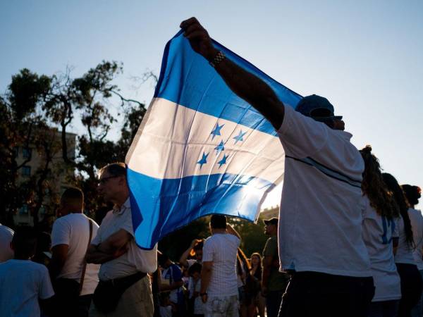 Detrás de cada golpe de bombo sigue latiendo aquella frase silenciosa, esta Acta que nos fundó, y Honduras lleva ya 205 años intentando estar a la altura de lo que ella prometió.