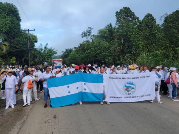 Las enfermeras se tomaron este martes las principales vías de acceso de las diferentes ciudades del país.