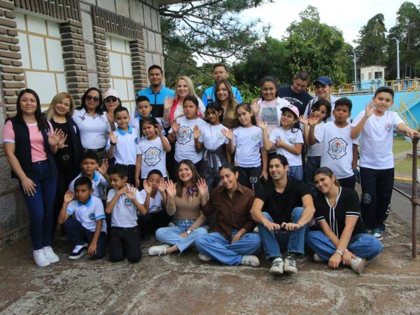 Escuelas Amigables con el Ambiente continuó su recorrido hacia un futuro más sostenible con la visita a la planta de tratamiento de la UMAPS del Picacho.