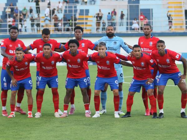 El Olimpia se enfrenta ante el Alajuelense por las semifinales dels Copa Centroamericana de Concacaf y Eduardo Espinel hará muchos cambios en su 11 titular