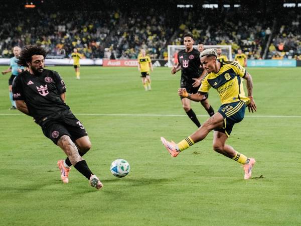 El hondureño Andy Najar fue titular y jugó todo el partido con el Nashville.
