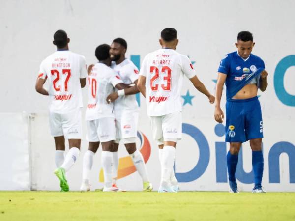 Imágenes del desarrollo del partido.