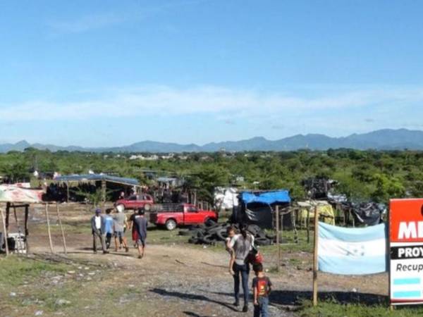 Las autoridades realizaron el desalojo de tierras que estaban ocupadas por invasores en el departamento de Choluteca, según lo dio a conocer Javier Talabera, director del Instituto Nacional Agrario (INA).