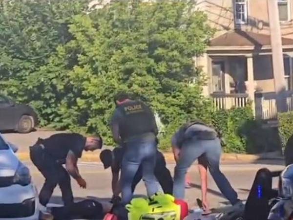 El hecho ocurre días después de otro operativo de ICE en Texas que terminó con la muerte de un migrante mexicano.