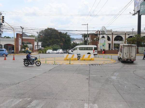 La comuna capitalina proyecta construir un puente a desnivel en la rotonda frente a plaza Loarque para agilizar el tránsito en zonas saturadas de vehículos.