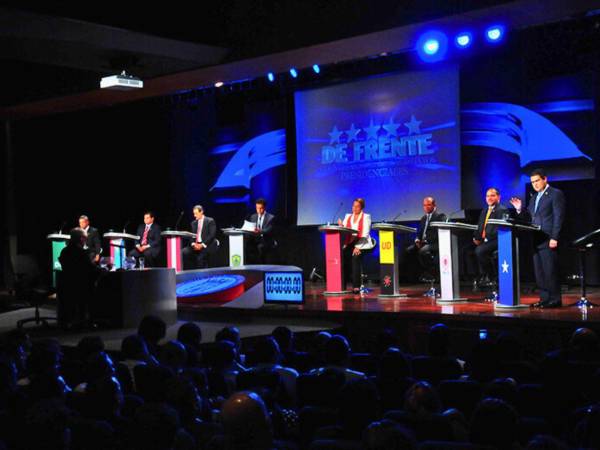 Universidad de San Pedro Sula (USAP), De Frente: Elecciones Generales 2013 - Conversando con los Candidatos Presidenciales.