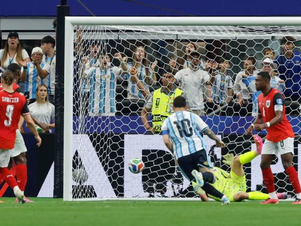 Imágenes del desarrollo del partido.
