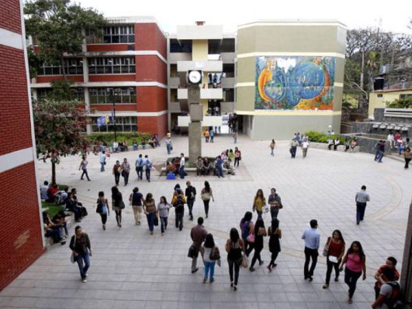 Muchos de los universitarios indicaron que podrían migrar a otro país incluso antes de finalizar sus estudios.