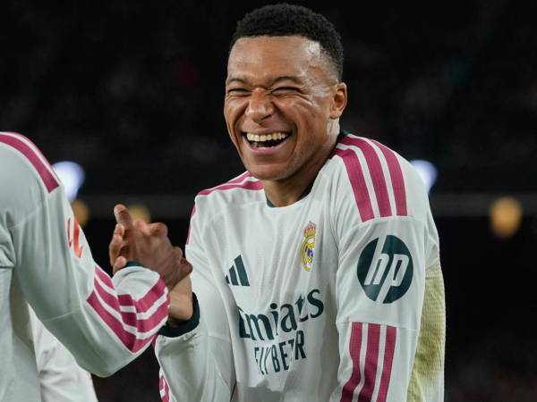 Mbappé llegó a cien goles con la camisa del Real Madrid.