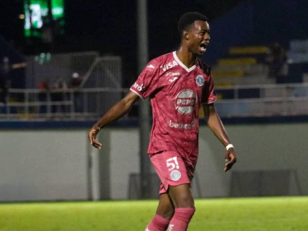 Imágenes del desarrollo del partido.