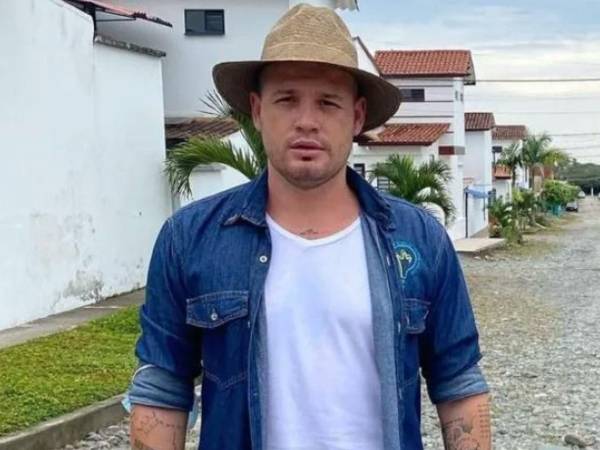 Un ataque armado en Cubarral dejó sin vida a Rogers Devia y otro exfuncionario, en medio de la creciente tensión electoral en Colombia.