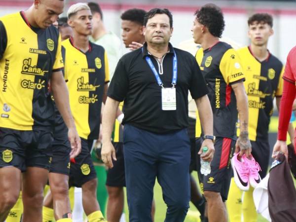 Jeaustin Campos fue muy atrevido en el clásico sampedrano con el planteamiento en la segunda parte.