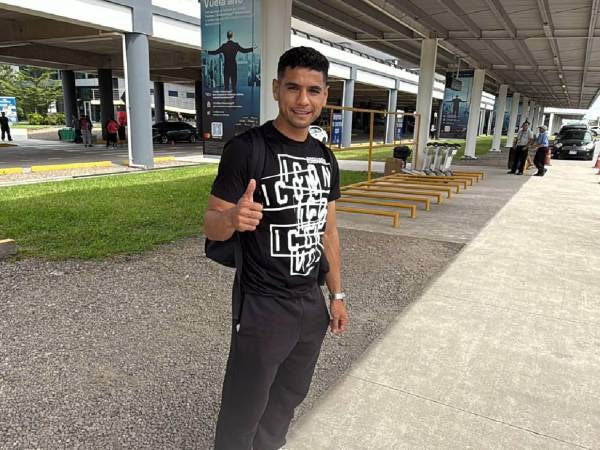 Pineda aterrizó este sábado en el aeropuerto Palmerola.