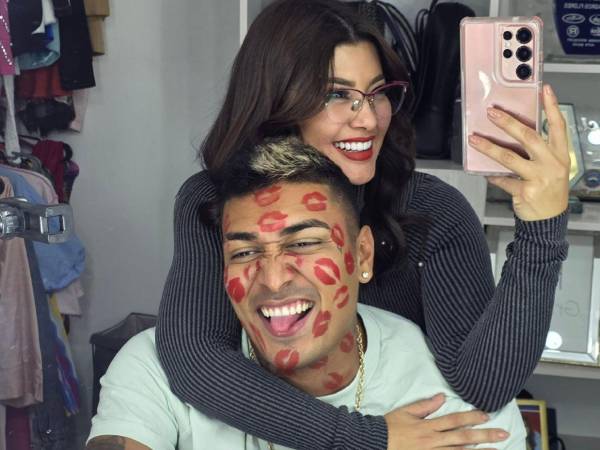 Luego de varios días sin referirse al tema, Milagro Flores apareció en un live hablando sobre su romance con Lester Cardona, conocido en redes sociales como Supremo y aseguró que hablarán con él para aclarar su situación sentimental. Esto dijo la presentadora.