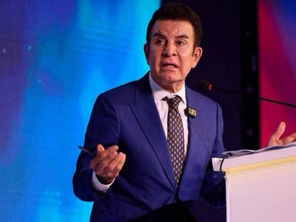 Nasralla finalizó advirtiendo que si se dan estos ascensos y nombramientos a la cúpula militar, el pueblo reclamará en las calles.