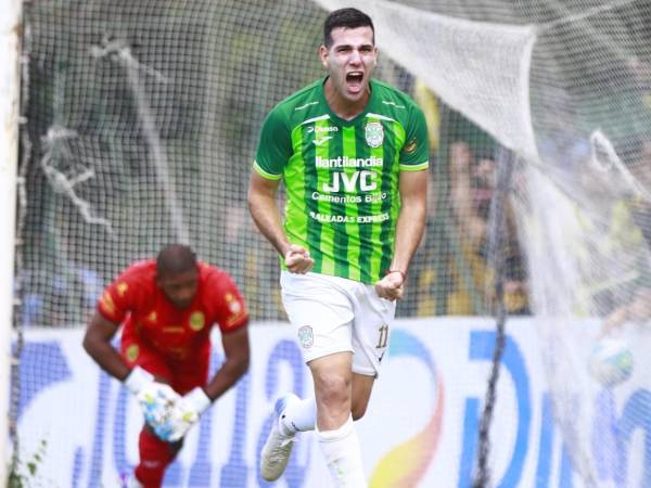 Nicolás Messiniti anotó su tercer gol en este torneo con el Marathón.