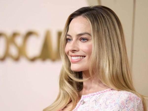 Margot Robbie de 36 años, aparece ahora registrada como Margot Elise Ackerley en los archivos de Companies House, la agencia de registro empresarial del Reino Unido.