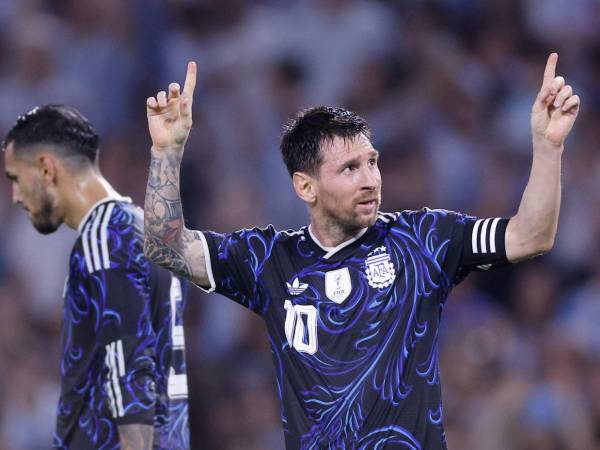 Messi tuvo una gran noche en su despedida jugando en Argentina con la selección.