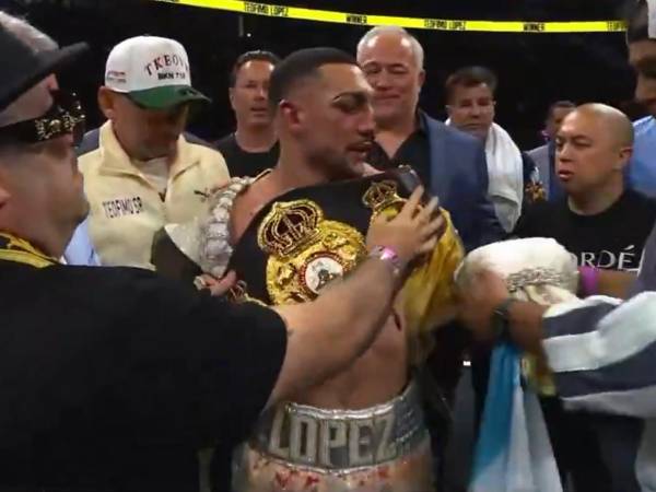 Teófimo López fue mejor en casi toda la pelea y es justo campeón del peso welter de la WBA.