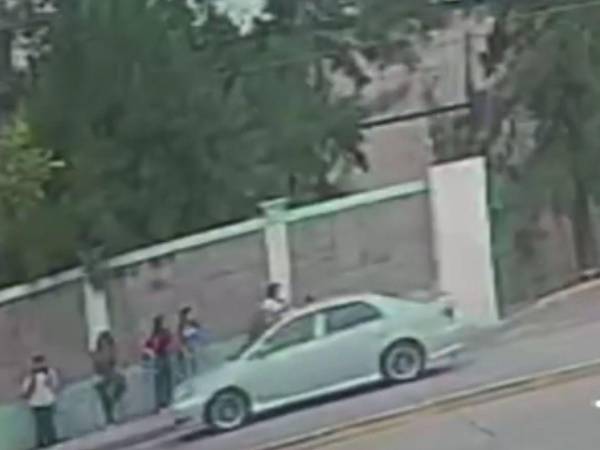 Estudiantes de la UNAH fueron víctimas de un asalto mientras esperaban el transporte institucional.