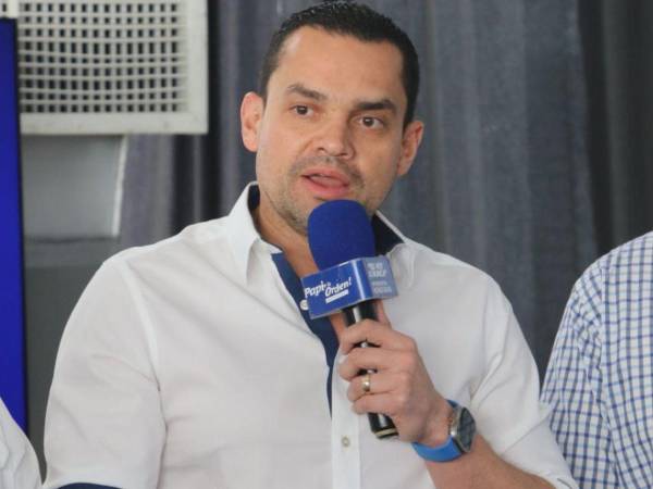 Tomás Zambrano afirmó que la comisión permanente del Congreso actúa de forma ilegal y advirtió que cualquier decisión tomada fuera del Pleno es nula.