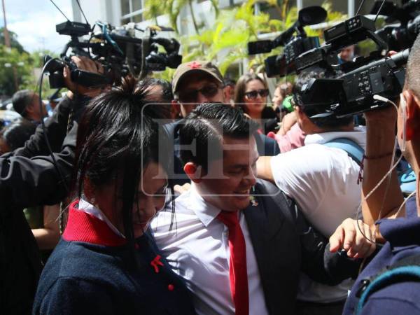 La recusación deberá ser analizada por la autoridad competente, que tendrá que determinar si existen motivos legales para separar a jueza Ochoa del caso.
