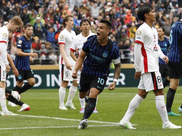 Lautaro Martínez anotó uno de los goles para el Inter de Milán sobre el Urawa Red Diamonds.