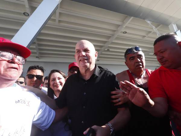 El moviemiento 28 de junio de Libre promueve su posible precandidatura a alcalde de San Pedro Sula.