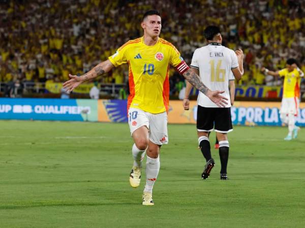 James Rodríguez anotó el primer gol del partido.