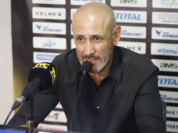 Eduardo Espinel no quedó conforme con el juego de Olimpia ante el Águila.