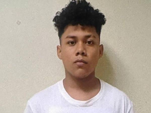 José Aldredor Martínez, de 19 años, fue asesinado a tiros cerca del río Cangrejal; investigan conflictos personales como posible móvil.