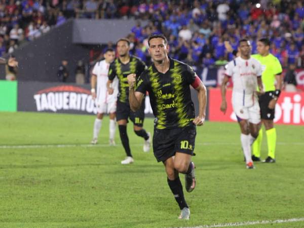 Imágenes del desarrollo del partido.