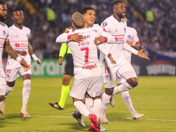 Imágenes del desarrollo del partido.