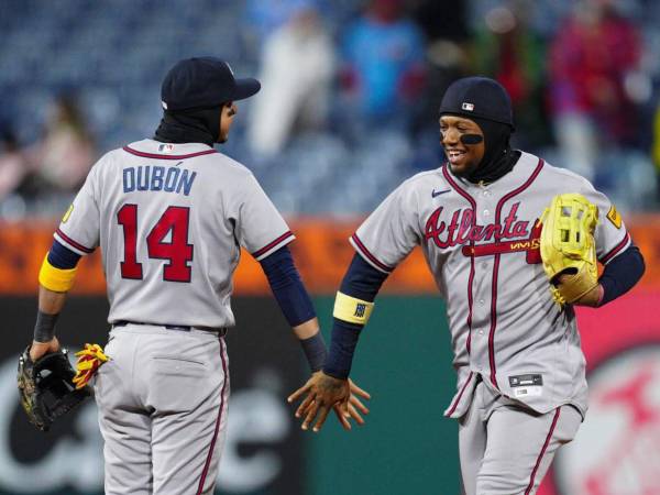 Imágenes del desarrollo del partido de Grandes Ligas entre Braves y Phillies.