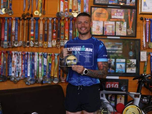Juan José Reyes hizo historia para el deporte hondureño en El Salvador junto al colombiano Alberto Carrillo.