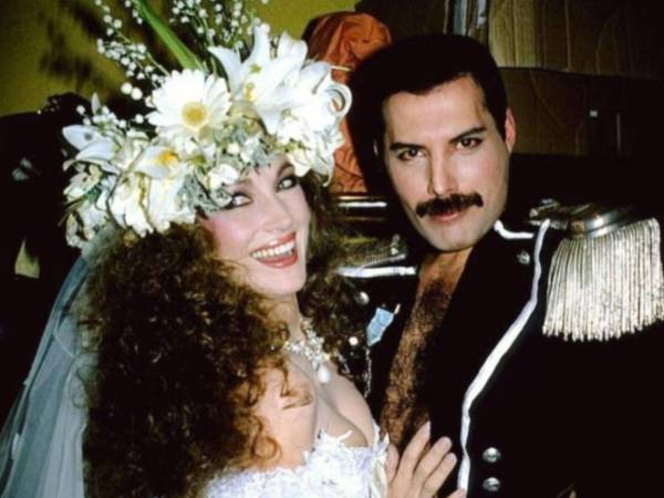 La supuesta hija biológica de Freddie Mercury, histórico vocalista de Queen, habría fallecido a los 48 años de edad tras una batalla contra un cáncer poco común, de acuerdo con información revelada en una reciente publicación biográfica sobre el artista.