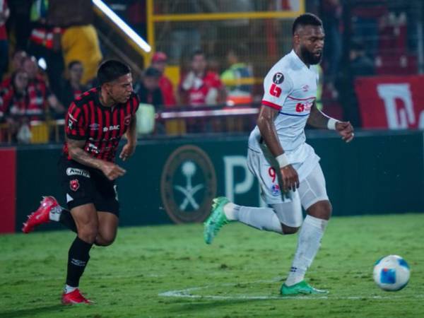 El boleto a la final entre Alajuelense y Olimpia sigue en el aire.
