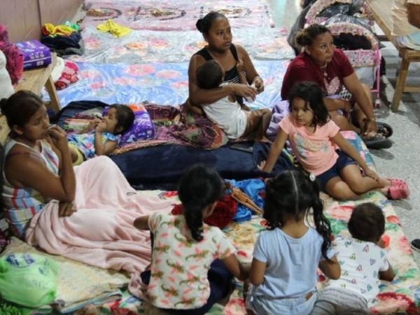 De las 30 familias que recibirán el apoyo, 20 permanecen en albergues y las otras 10 se encuentran en casas de familiares, amigos o conocidos.