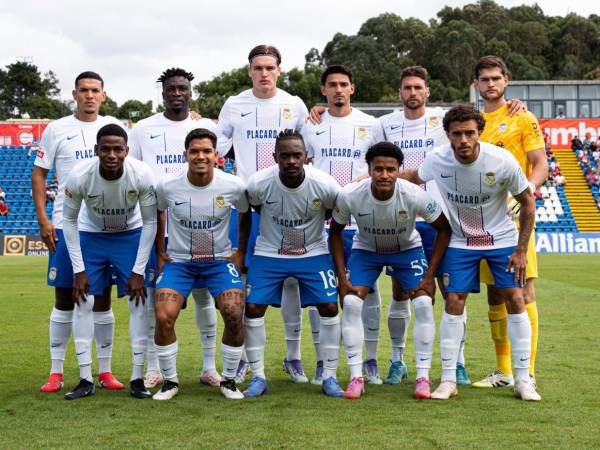 Julián Martínez fue titular en la derrota del Alverca.