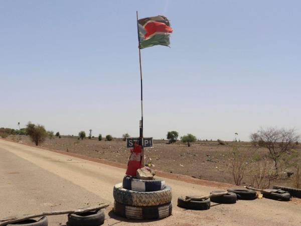 La Red de Médicos Sudaneses denunció que un grupo paramilitar Fuerzas de Apoyo Rápido bombardeó un hospital infantil.